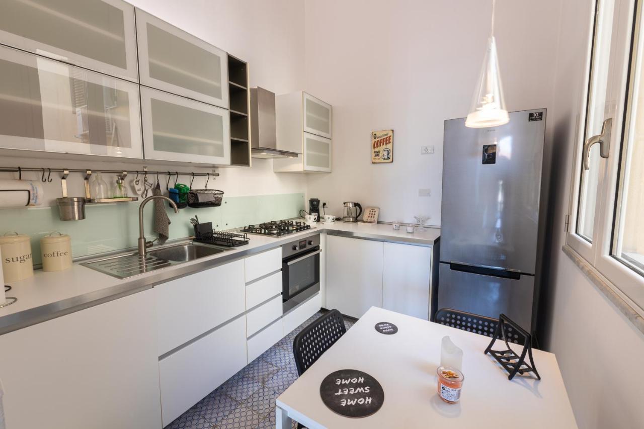 פלרמו Shanti Holiday House מראה חיצוני תמונה